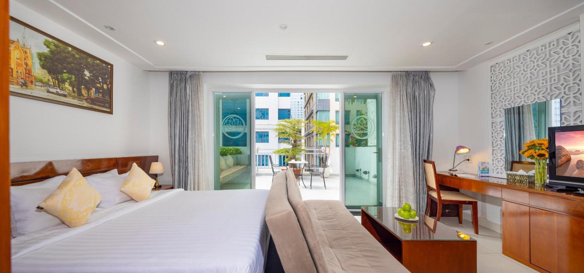 White Lotus Hotel Saigon Хошимин Екстериор снимка