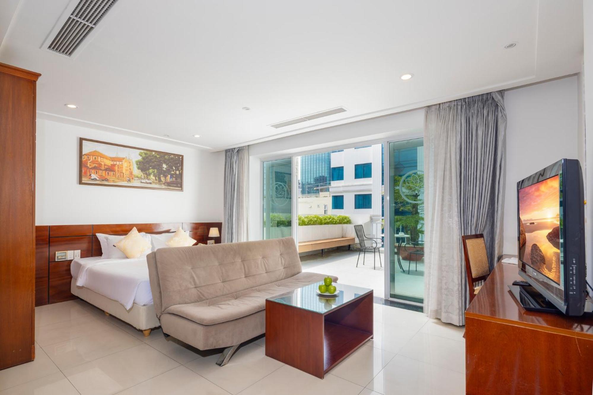 White Lotus Hotel Saigon Хошимин Екстериор снимка